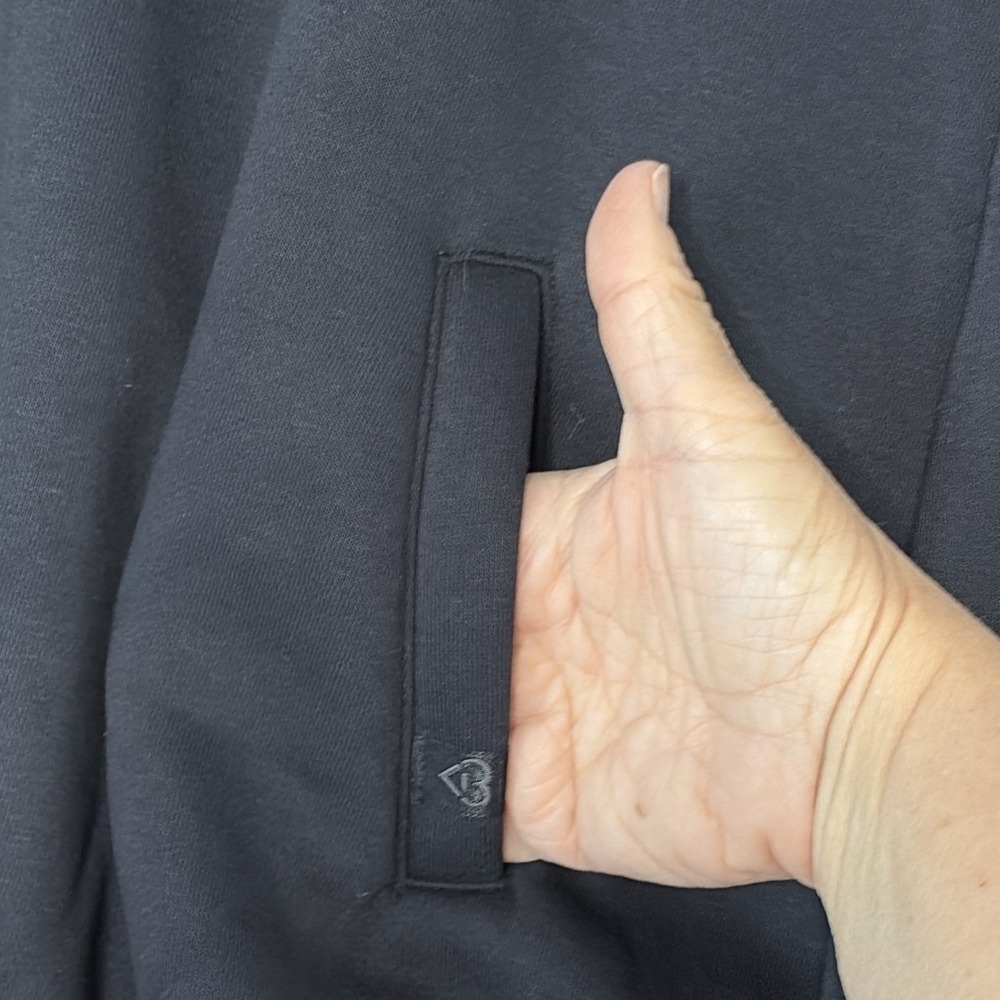 Blogilates Marshmallow Bomber Jacket in Black - 3X - Picture 4 of 7